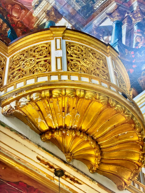 Neoclassical carvings in Bahia